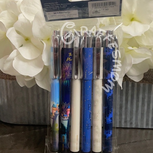 Disneyland Sleeping Beauty Castle Pens - Picture 4 of 4